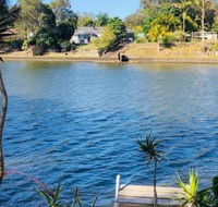 Spacious 2 Bedroom Beach Side Apartment - Close to shopping Centre with Coles Health Food Shop Sushi Pizza Cafes Hairdresse - New South Wales Tourism 