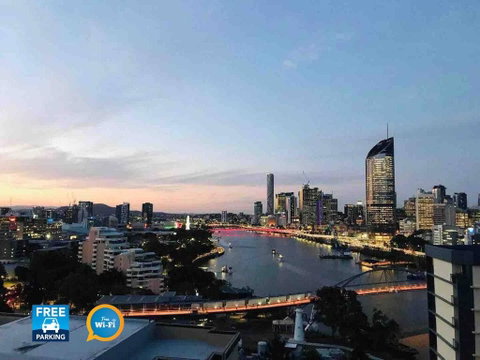 Spacious River Front 2 Bed Apt Central Location - New South Wales Tourism  0