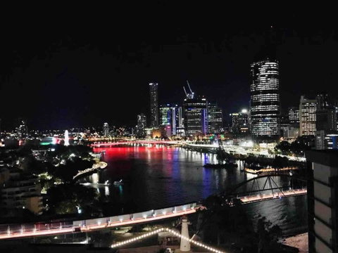 Spacious River Front 2 Bed Apt Central Location - New South Wales Tourism  3