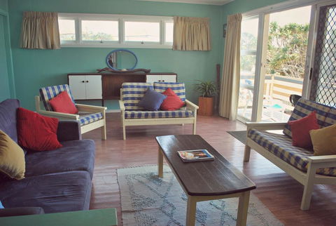 SPARKLING WATERS, UNIT 1 - New South Wales Tourism  1