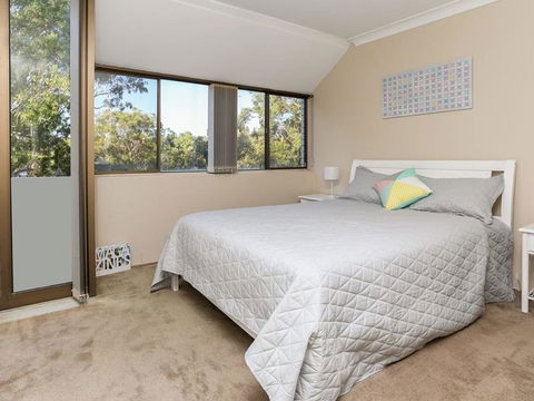 Spectacular Views & Walking Distance To The Beach! - New South Wales Tourism  3
