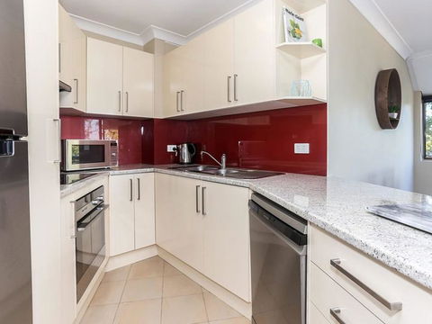 Spectacular Views & Walking Distance To The Beach! - New South Wales Tourism  2