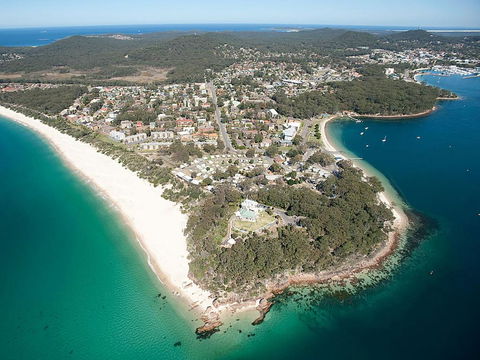 Spectacular Views & Walking Distance To The Beach! - New South Wales Tourism  0