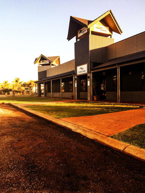Spinifex Hotel - New South Wales Tourism  3