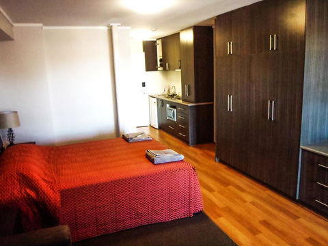 Spinifex Hotel - New South Wales Tourism  1