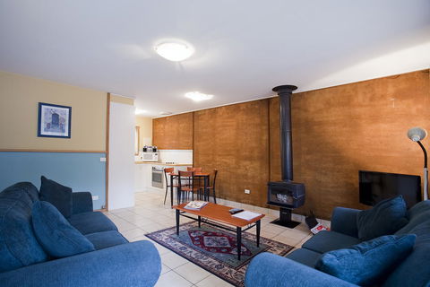 Split Point Cottages - New South Wales Tourism  3