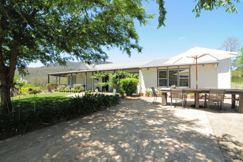 Spring Grove Dairy - Picturesque Views! - New South Wales Tourism  0