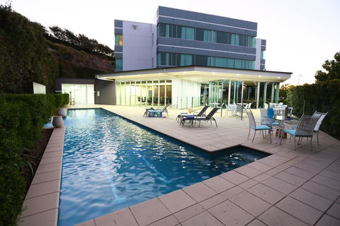 Springfield Lakes Boutique Hotel - New South Wales Tourism  0