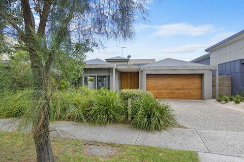 St Georges Sands Oasis 10 - New South Wales Tourism  0