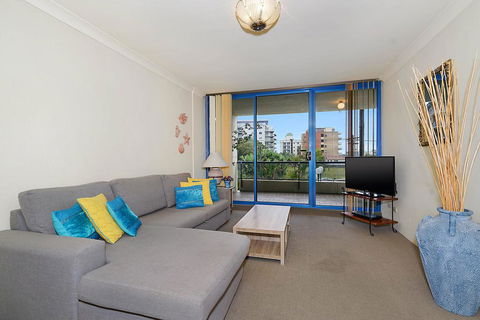 St Tropez Unit 9 - The Entrance, NSW - New South Wales Tourism  1