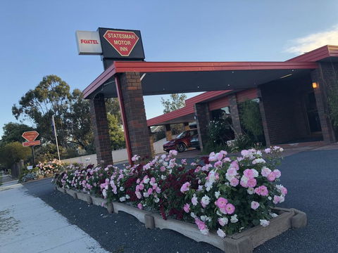 Statesman Motor Inn - New South Wales Tourism  0