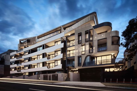 StayCentral Essendon Escape Sub-penthouse - New South Wales Tourism  1