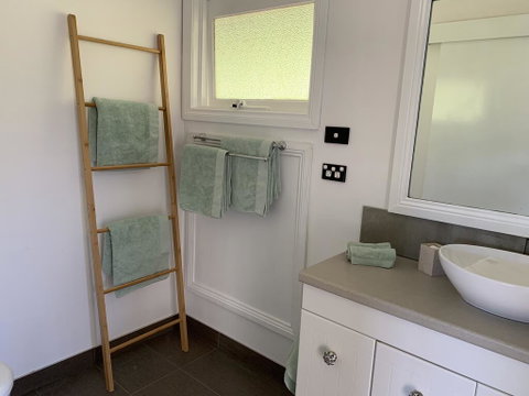 Stephanies Country Cottages - New South Wales Tourism  3