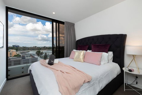 STH - River Views, Fast Internet, Long Stays - New South Wales Tourism  1