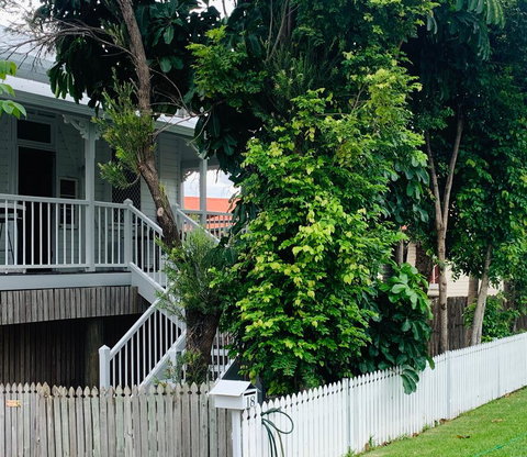 Stranded? Nowhere To Stay? Sanitised Apartment, Sleeps 4, Netflix, Wifi, Pool - New South Wales Tourism  1