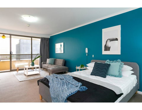 Striking And Super Convenient Studio With Balcony - New South Wales Tourism  0