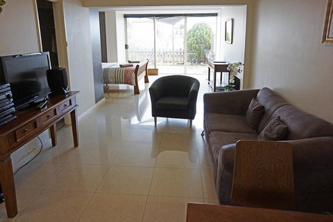 Studio 3 - Ground Floor Fremantle Apartment - New South Wales Tourism  0