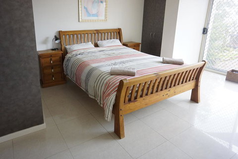 Studio 3 - Ground Floor Fremantle Apartment - New South Wales Tourism  2