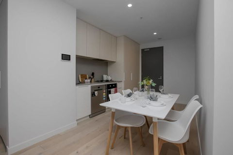 Stunning 2 Bdrms APT@Parkville Free Carpark+wifi - New South Wales Tourism  1