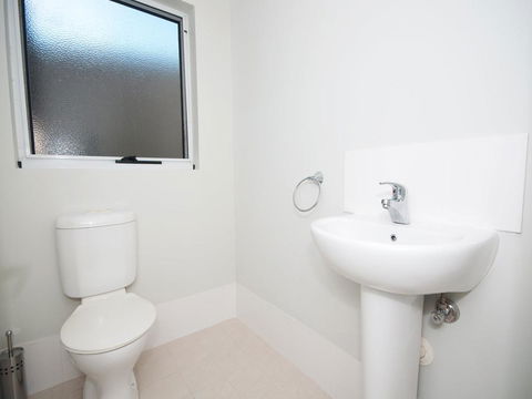 Stunning Holiday Townhouse - New South Wales Tourism  2