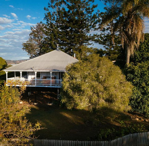Stunning Queenslander - New South Wales Tourism  0