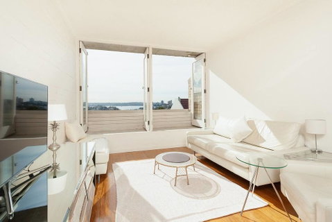 Stunning Sydney Harbour Views - New South Wales Tourism  3
