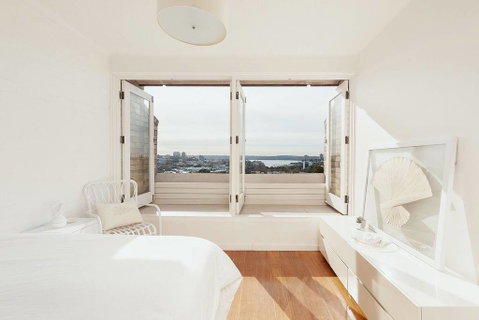 Stunning Sydney Harbour Views - New South Wales Tourism  1