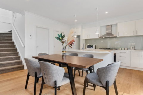 Style, Comfort And Convenience - New South Wales Tourism  1