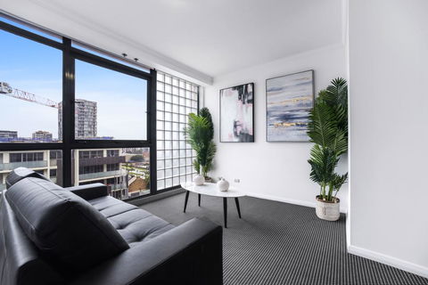 Stylish And Spacious Apt With Double Living Room - New South Wales Tourism  0