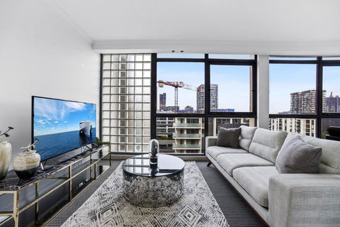 Stylish And Spacious Apt With Double Living Room - New South Wales Tourism  1