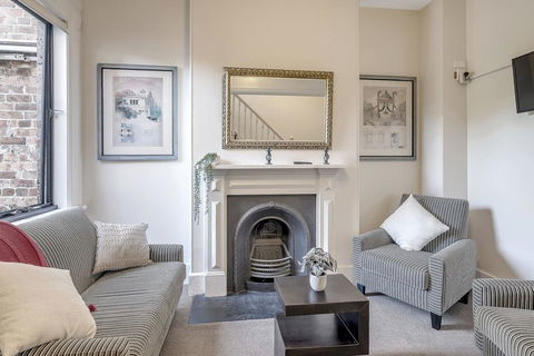Stylish House - Moments To Kings Cross & City - New South Wales Tourism  2