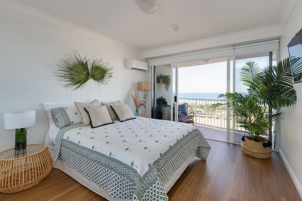 Broadbeach QLD New South Wales Tourism