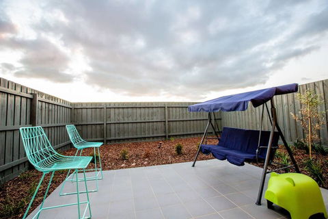 StylishTownhouse@Narre Warren/TrainStation/SC - New South Wales Tourism  1