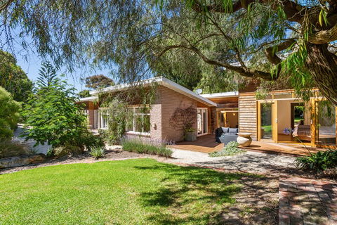 Sun Valley - Boutique Portsea Accommodation - New South Wales Tourism  1