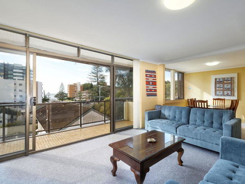 Sundek 18 - New South Wales Tourism  0