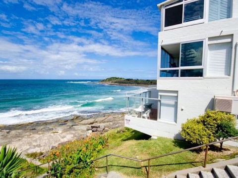 Suncrest 3 - New South Wales Tourism  1
