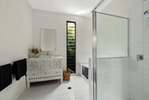 Sundays Beach House - New South Wales Tourism  3