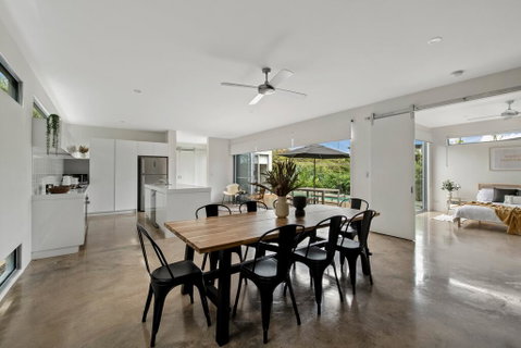 Sundays Beach House - New South Wales Tourism  1