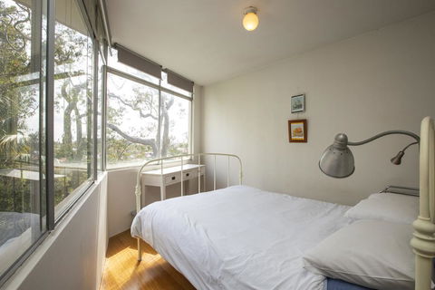 Sunlit Studio In The Trees, Walk To The Beach - New South Wales Tourism  1