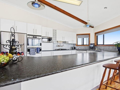 SunRay On Orama - Spacious With Great Views - New South Wales Tourism  1