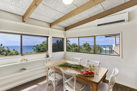 Sunshine Beach Shack - New South Wales Tourism  2