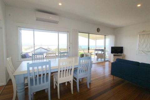 Surf Break & Ocean Break - New South Wales Tourism  2
