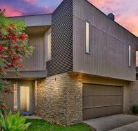 SURF Side SECRET INVERLOCH - New South Wales Tourism 