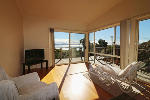 Surfside - New South Wales Tourism  0