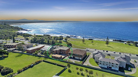 Surfspray 4 - Pebbly Beach - New South Wales Tourism  1