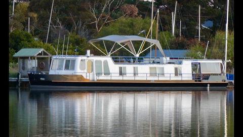 Swamp Fox Luxury 2BR Dutch Barge - New South Wales Tourism  2