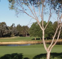 Sweet Home by the Golf Course - New South Wales Tourism 
