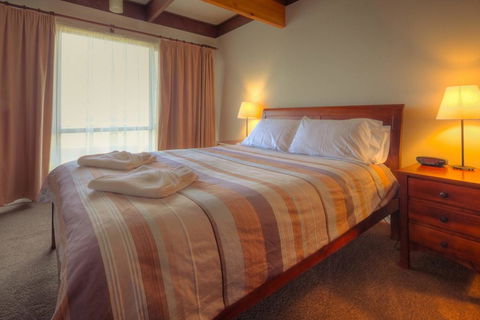 Swimmers' Rest - Uninterrupted Panoramic Ocean Views - New South Wales Tourism  1