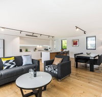 Sydney Townhouse with Parking and Deck - New South Wales Tourism 