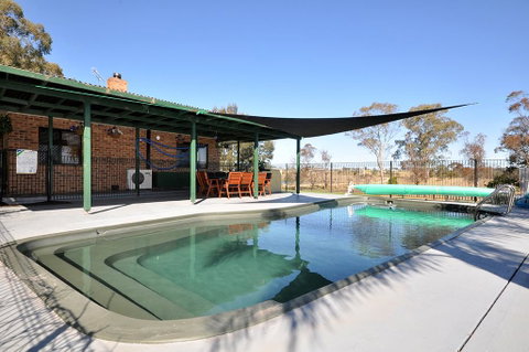 Talga Escape Rothbury With Pool And Views - New South Wales Tourism  0